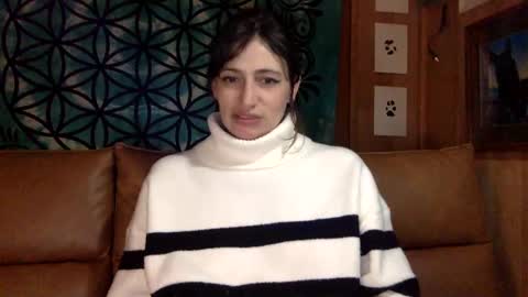 ariel  colin when hes here online show from February 4, 2025, 2:17 am