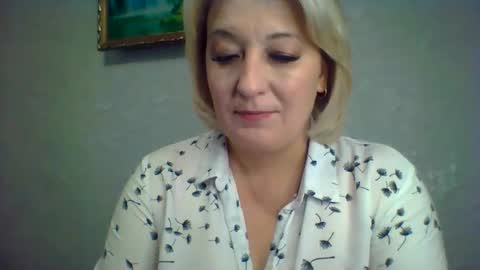 Snapshot of arielxloveresss chatting on November 2, 2025, 7:55 am ArielXLoveresss online show from November 2, 2025, 7:55 am
