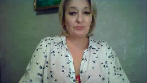 Snapshot of arielxloveresss chatting on November 4, 2025, 7:24 pm ArielXLoveresss online show from November 4, 2025, 7:24 pm