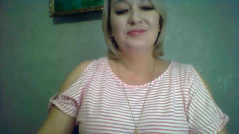 Snapshot of arielxloveresss chatting on November 13, 2025, 9:03 pm ArielXLoveresss online show from November 13, 2025, 9:03 pm