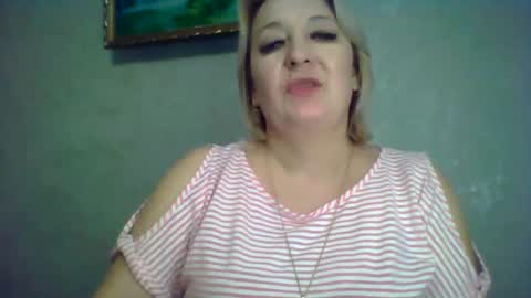 Snapshot of arielxloveresss chatting on November 22, 2025, 8:41 pm ArielXLoveresss online show from November 22, 2025, 8:41 pm