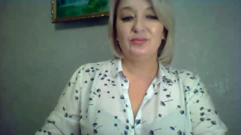 Snapshot of arielxloveresss chatting on November 30, 2025, 10:19 am ArielXLoveresss online show from November 30, 2025, 10:19 am
