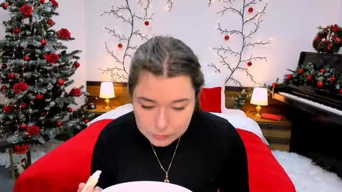 Ari online show from December 6, 2024, 1:44 pm