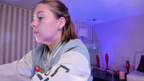  Arianna  online show from January 31, 2025, 12:40 pm