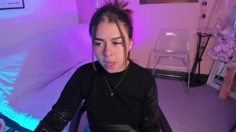  Arianna  online show from September 25, 2025, 2:10 pm