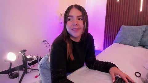  Arianna  online show from February 3, 2026, 6:35 pm