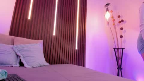  Arianna  online show from March 6, 2026, 2:35 pm