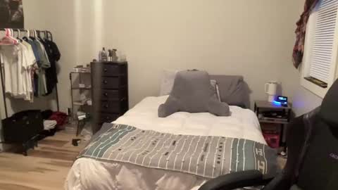 airskiii online show from February 2, 2025, 10:39 pm