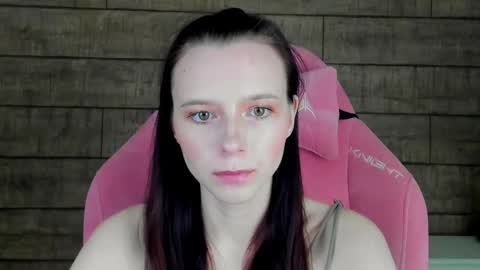 Snapshot of arinakubrick chatting on November 28, 2025, 4:37 am Arinakubrick online show from November 28, 2025, 4:37 am