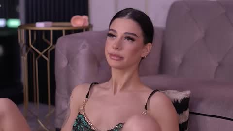 Arina online show from December 18, 2025, 6:14 pm