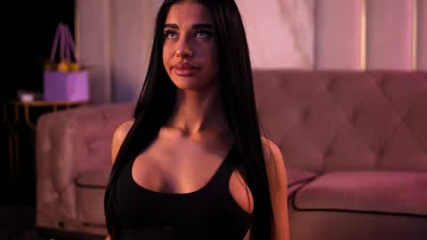 Arina online show from April 8, 2026, 5:35 pm