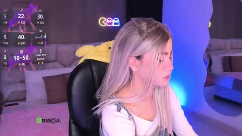 Ari  online show from October 30, 2025, 11:05 pm