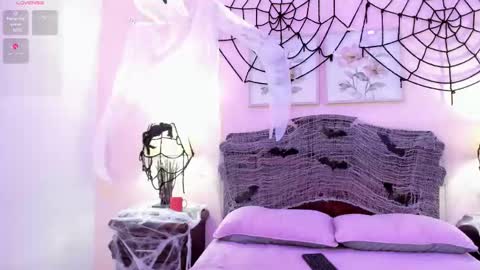 Ari  online show from October 3, 2025, 12:46 pm