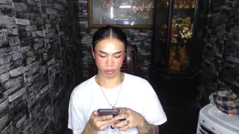 ariya031806 online show from June 7, 2026, 2:32 pm