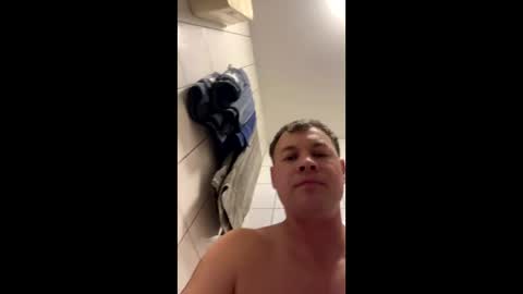 Snapshot of armyskater32 chatting on October 22, 2025, 8:19 pm armyskater32 online show from October 22, 2025, 8:19 pm