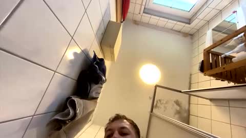 armyskater32 online show from November 10, 2025, 1:43 pm