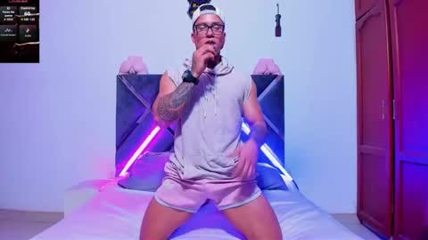 Arnold fit hot98 online show from November 12, 2025, 4:40 pm