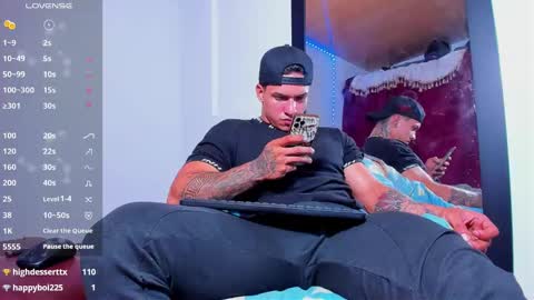 arnold sexy hot98 online show from March 7, 2025, 4:24 am