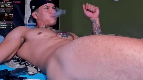 arnold sexy hot98 online show from November 20, 2025, 4:51 pm