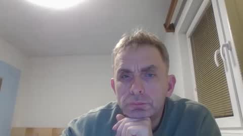 Snapshot of aromannn chatting on February 5, 2026, 10:47 pm aromannn online show from February 5, 2026, 10:47 pm