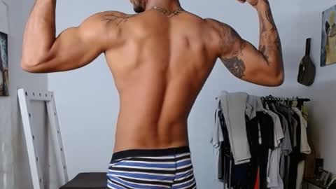 aron_7 online show from February 13, 2025, 2:23 am