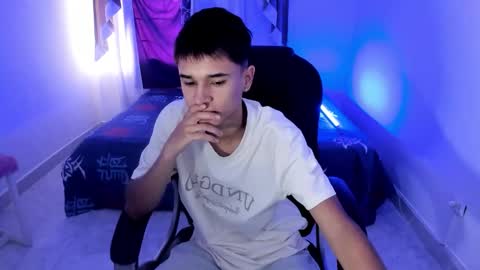 Aaron online show from October 3, 2025, 7:55 pm