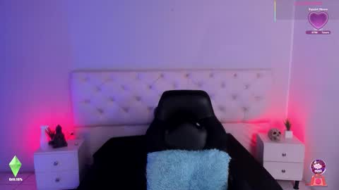 Aron cruz  online show from October 21, 2025, 1:23 pm