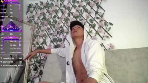 Snapshot of aron_gomez chatting on February 5, 2025, 4:48 am aron online show from February 5, 2025, 4:48 am