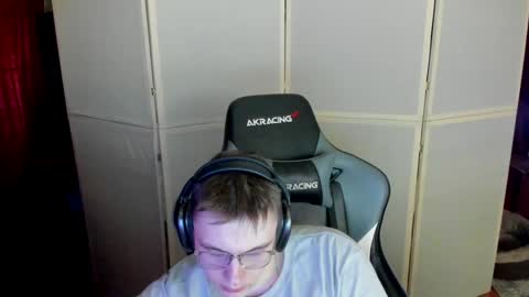 Snapshot of aron_neall chatting on December 2, 2024, 9:50 pm biggest penis online show from December 2, 2024, 9:50 pm