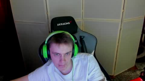 Snapshot of aron_neall chatting on December 16, 2024, 2:47 am biggest penis online show from December 16, 2024, 2:47 am