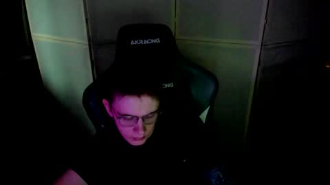 Snapshot of aron_neall chatting on December 21, 2024, 10:39 am biggest penis online show from December 21, 2024, 10:39 am