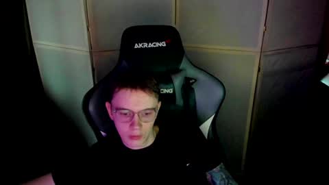 Snapshot of aron_neall chatting on December 22, 2024, 9:44 am biggest penis online show from December 22, 2024, 9:44 am