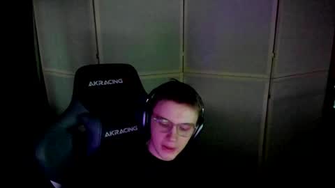 Snapshot of aron_neall chatting on December 24, 2024, 10:44 am biggest penis online show from December 24, 2024, 10:44 am