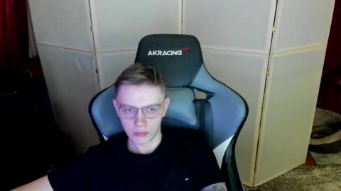 Snapshot of aron_neall chatting on December 29, 2024, 11:07 am biggest penis online show from December 29, 2024, 11:07 am