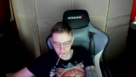 Snapshot of aron_neall chatting on January 8, 2025, 10:37 am biggest penis online show from January 8, 2025, 10:37 am