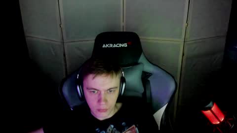 Snapshot of aron_neall chatting on January 11, 2025, 7:17 am biggest penis online show from January 11, 2025, 7:17 am