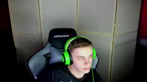 Snapshot of aron_neall chatting on January 12, 2025, 8:46 am biggest penis online show from January 12, 2025, 8:46 am