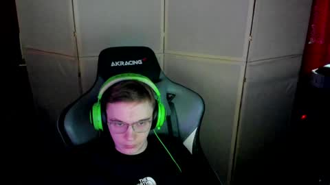 Snapshot of aron_neall chatting on January 26, 2025, 8:14 am biggest penis online show from January 26, 2025, 8:14 am