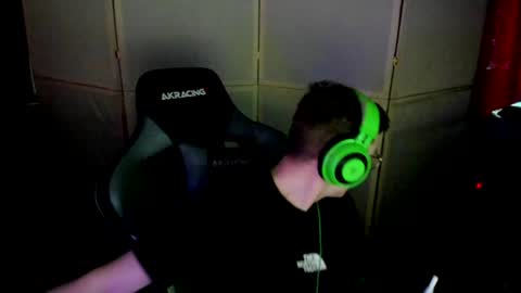 Snapshot of aron_neall chatting on January 26, 2025, 11:17 am biggest penis online show from January 26, 2025, 11:17 am