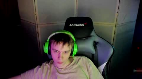 Snapshot of aron_neall chatting on February 15, 2025, 1:42 am biggest penis online show from February 15, 2025, 1:42 am