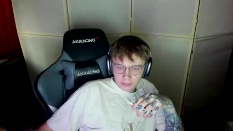 Snapshot of aron_neall chatting on March 10, 2025, 12:59 pm biggest penis online show from March 10, 2025, 12:59 pm