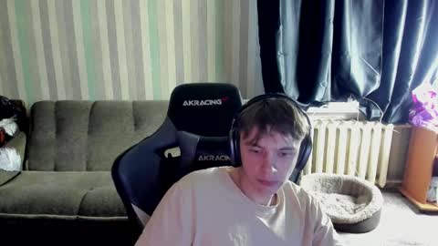 Snapshot of aron_neall chatting on October 18, 2025, 6:05 am biggest penis online show from October 18, 2025, 6:05 am