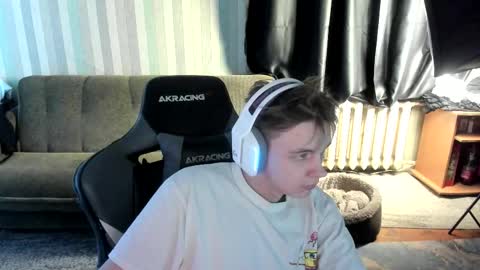 Snapshot of aron_neall chatting on January 13, 2026, 8:30 am biggest penis online show from January 13, 2026, 8:30 am