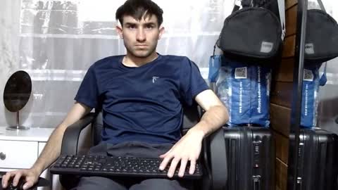 Aron G Franco online show from October 1, 2025, 6:36 pm