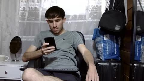 Aron G Franco online show from October 6, 2025, 6:27 pm