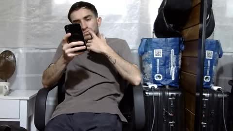 Aron G Franco online show from November 10, 2025, 3:55 pm