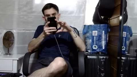 Aron G Franco online show from November 12, 2025, 3:56 pm