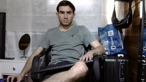 Aron G Franco online show from December 16, 2025, 4:45 pm