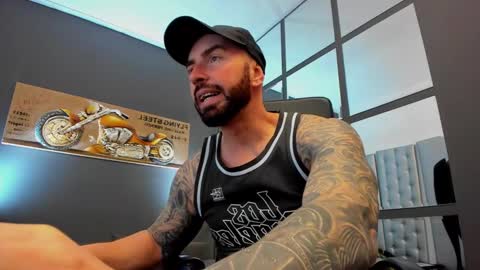 AronGrant online show from January 5, 2025, 1:04 pm