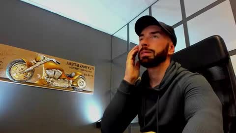 AronGrant online show from November 24, 2025, 10:48 am